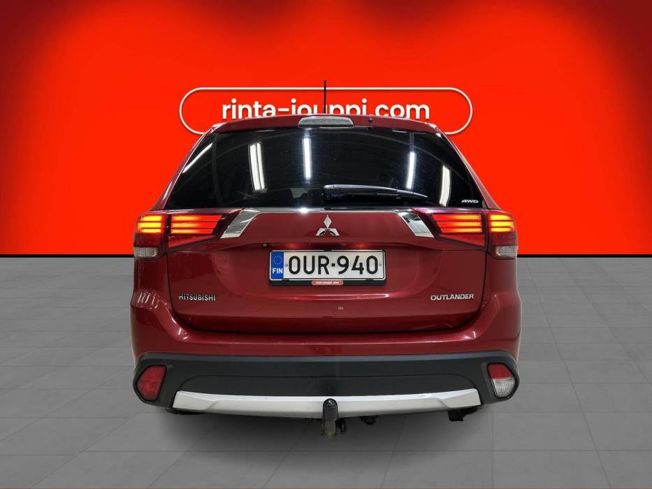 MITSUBISHI Outlander 2016