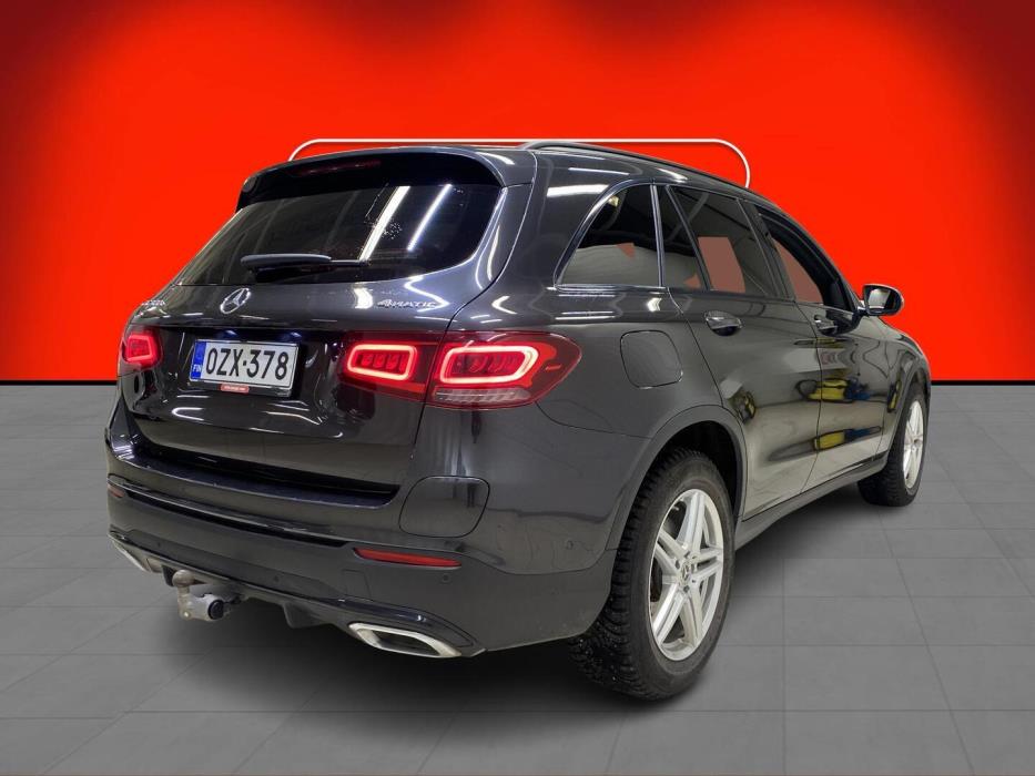 MERCEDES-BENZ GLC 2022