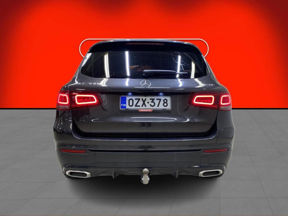 MERCEDES-BENZ GLC 2022