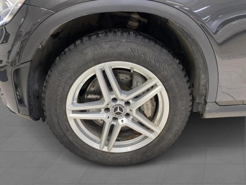 MERCEDES-BENZ GLC 2022