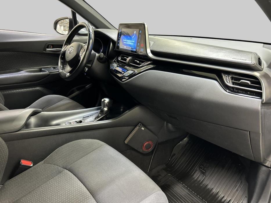 TOYOTA C-HR 2018