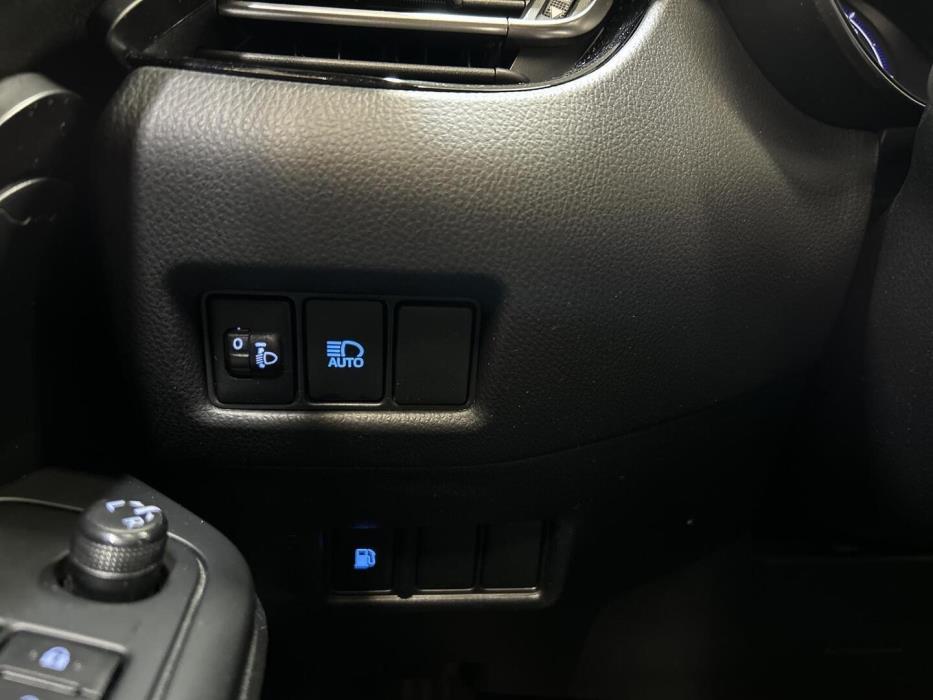 TOYOTA C-HR 2018