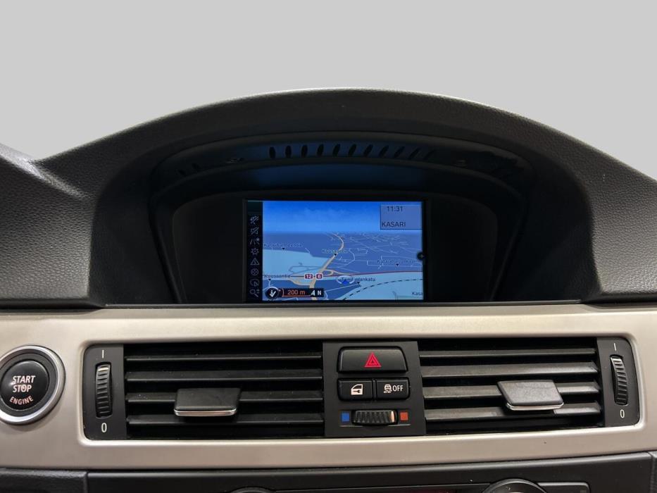 BMW 318 2012