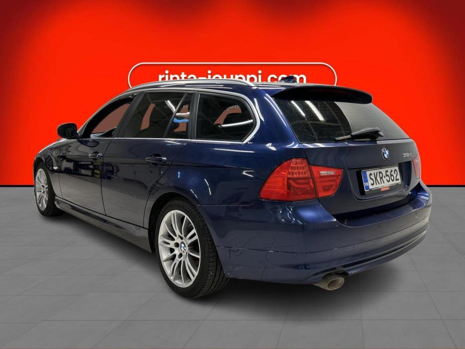 BMW 318 2012