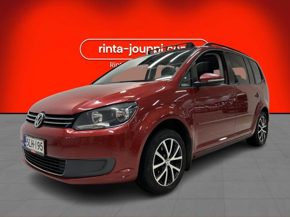 VOLKSWAGEN Touran 2013
