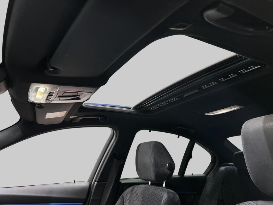 BMW 330 2017