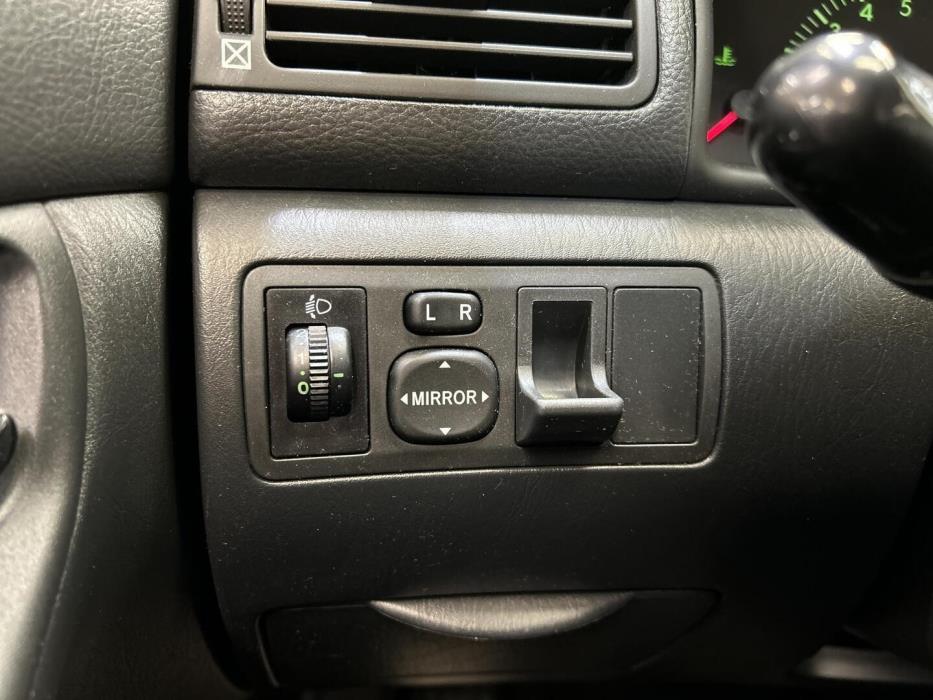 TOYOTA Corolla 2003