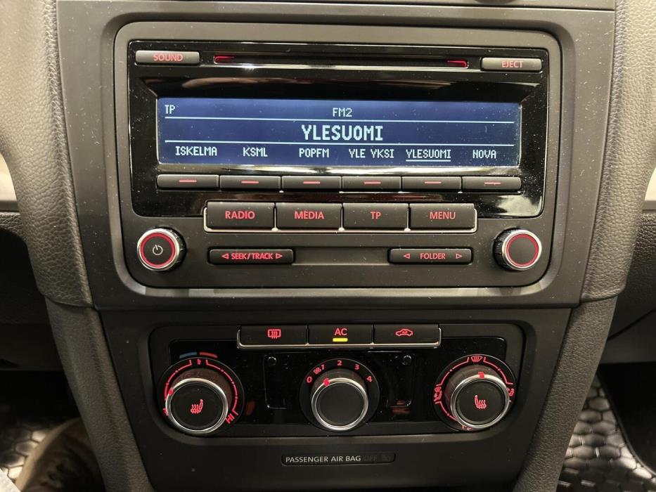 VOLKSWAGEN Golf 2012