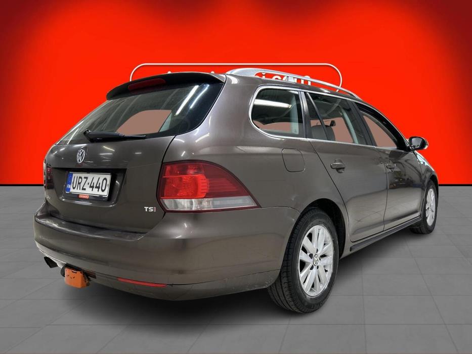 VOLKSWAGEN Golf 2012