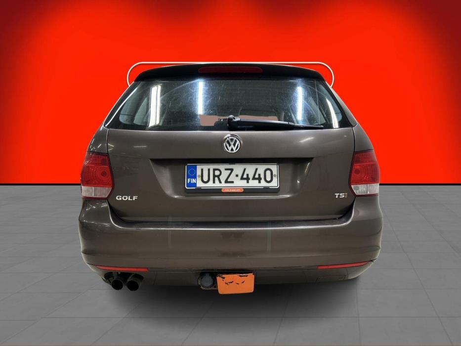VOLKSWAGEN Golf 2012