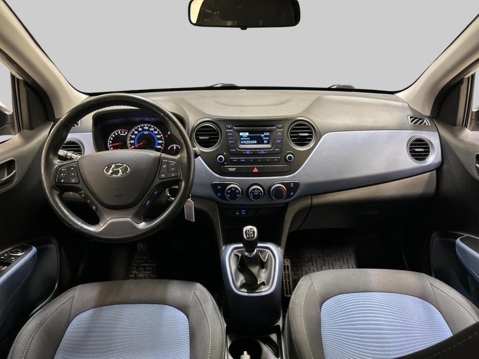 HYUNDAI i10 2015