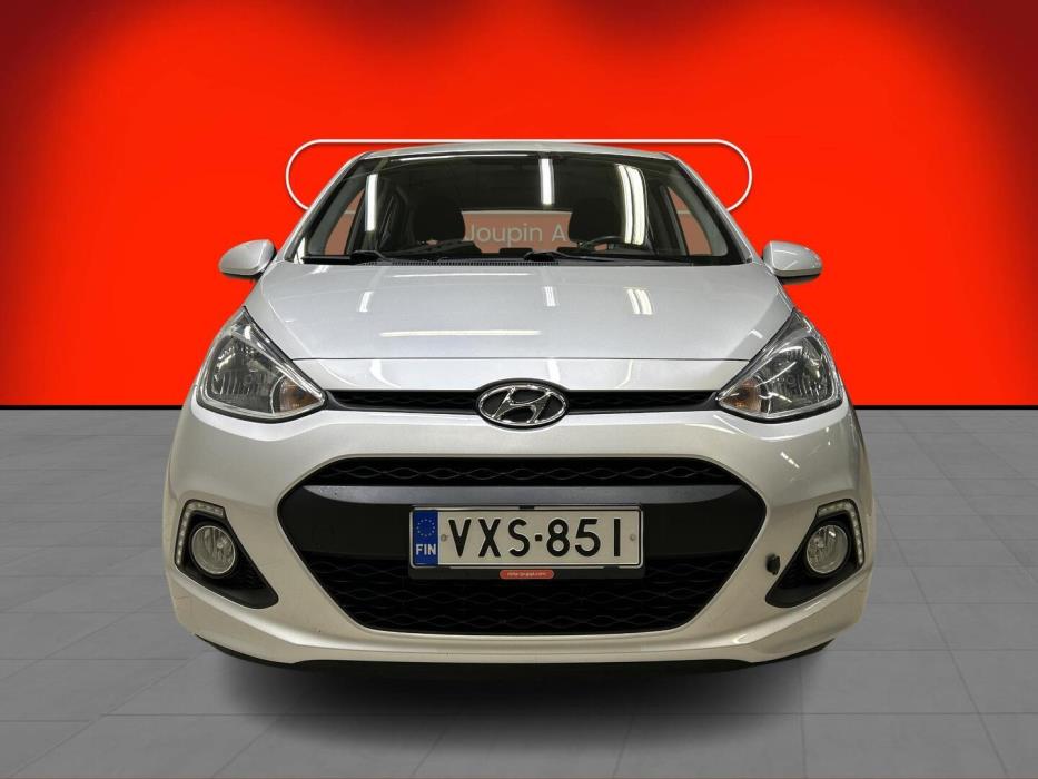 HYUNDAI i10 2015