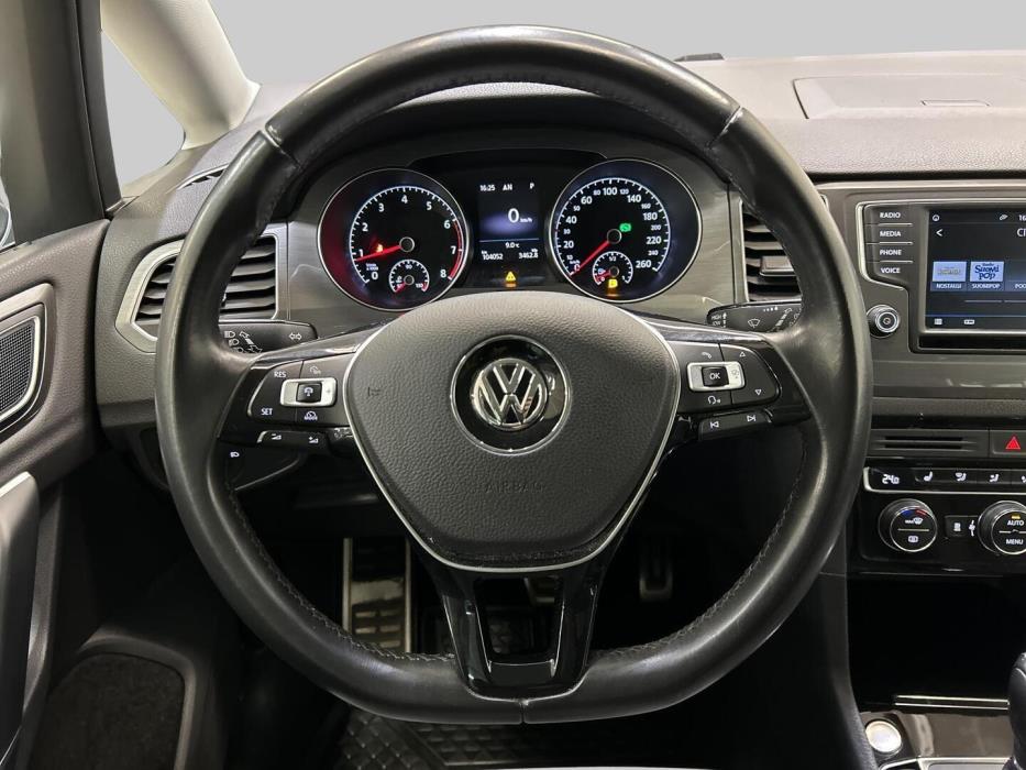 VOLKSWAGEN Golf Sportsvan 2016