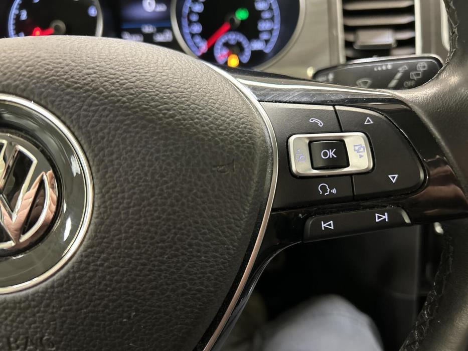 VOLKSWAGEN Golf Sportsvan 2016