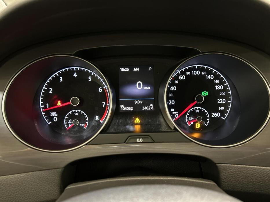 VOLKSWAGEN Golf Sportsvan 2016