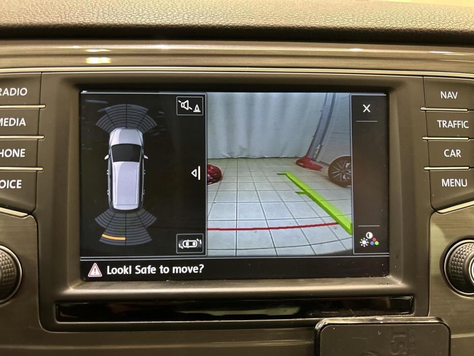 VOLKSWAGEN Golf Sportsvan 2016