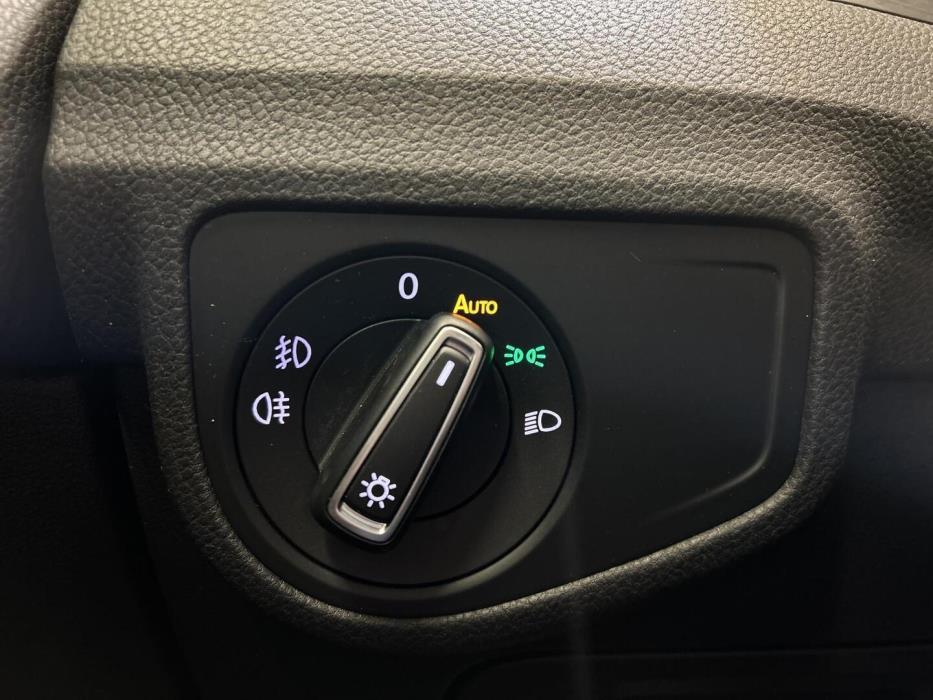 VOLKSWAGEN Golf Sportsvan 2016