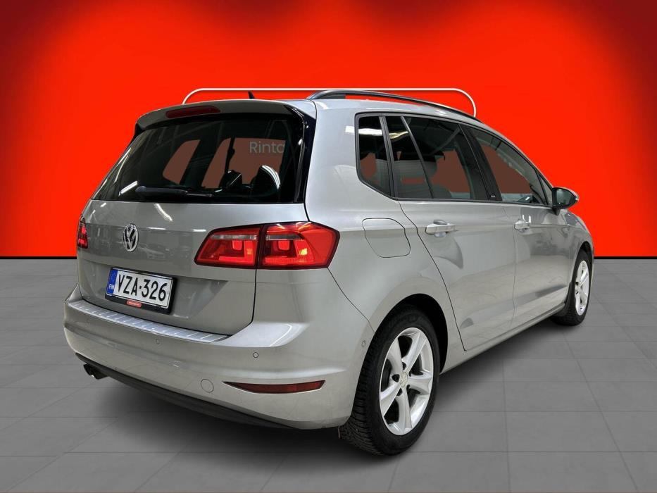 VOLKSWAGEN Golf Sportsvan 2016