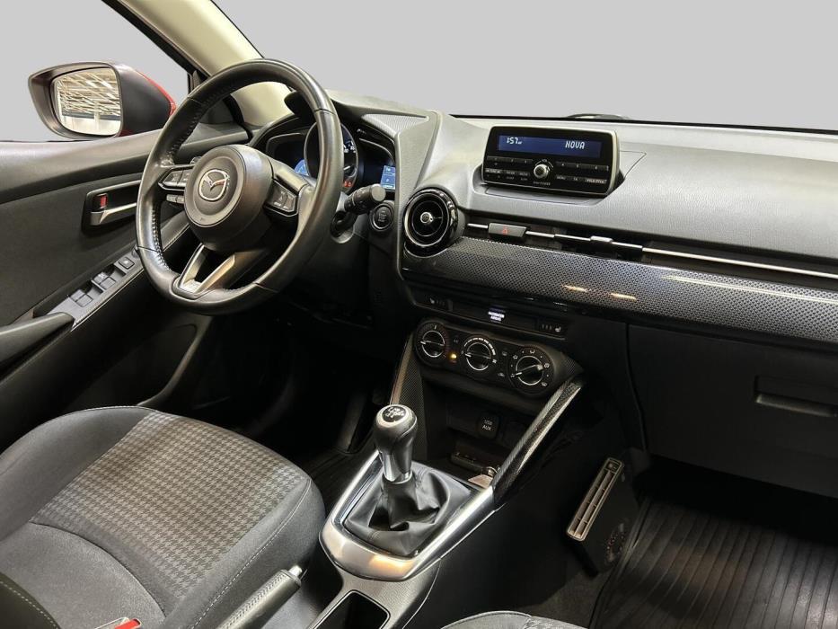 MAZDA 2 2018