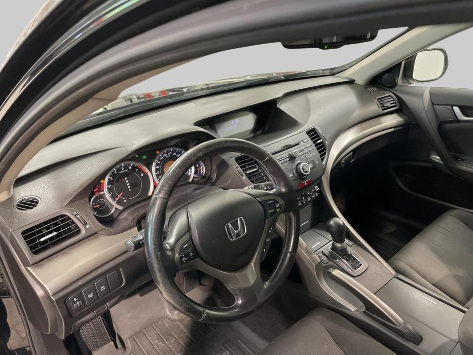 HONDA Accord 2011