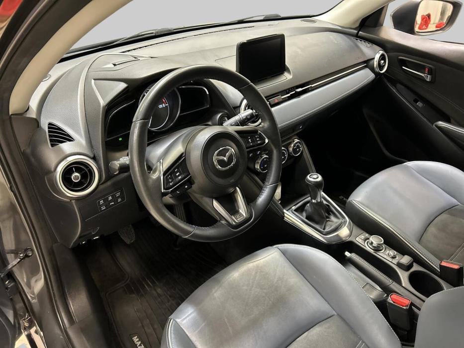 MAZDA 2 2020
