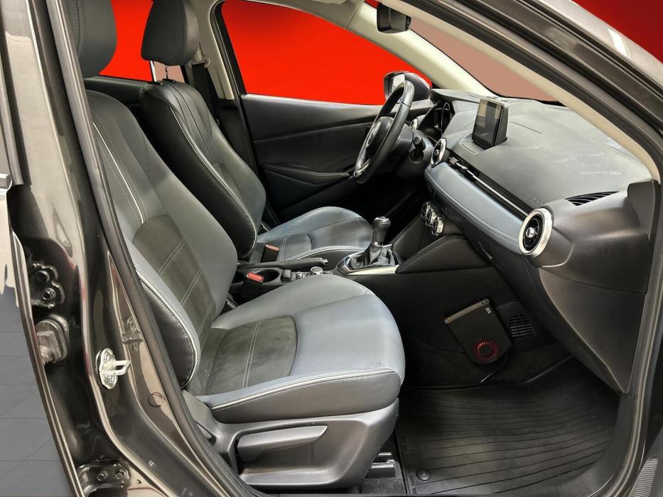 MAZDA 2 2020