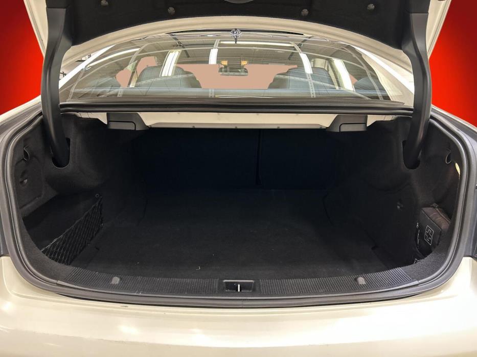 MERCEDES-BENZ E 2014