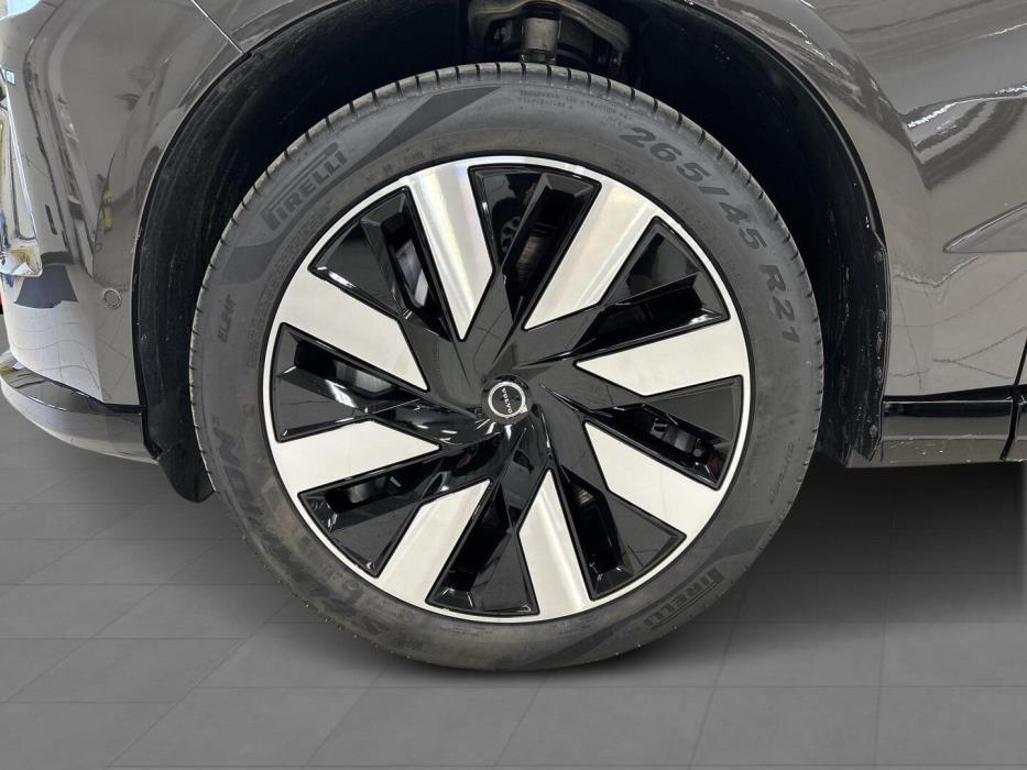 VOLVO EX90 2025