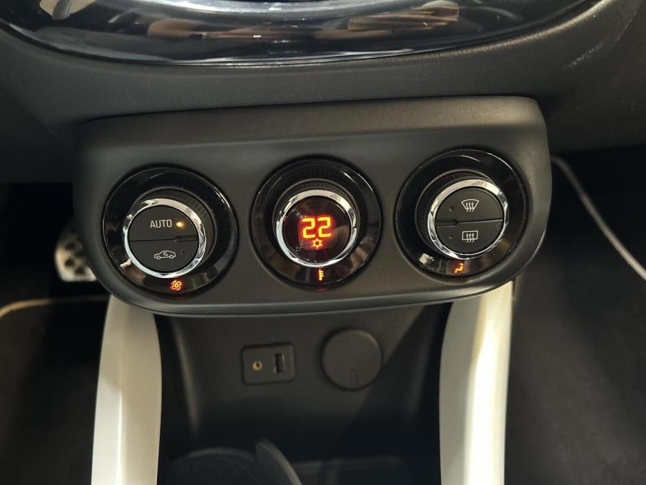 OPEL Adam 2013