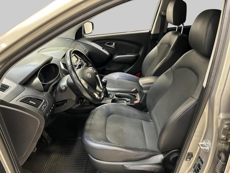 HYUNDAI ix35 2011