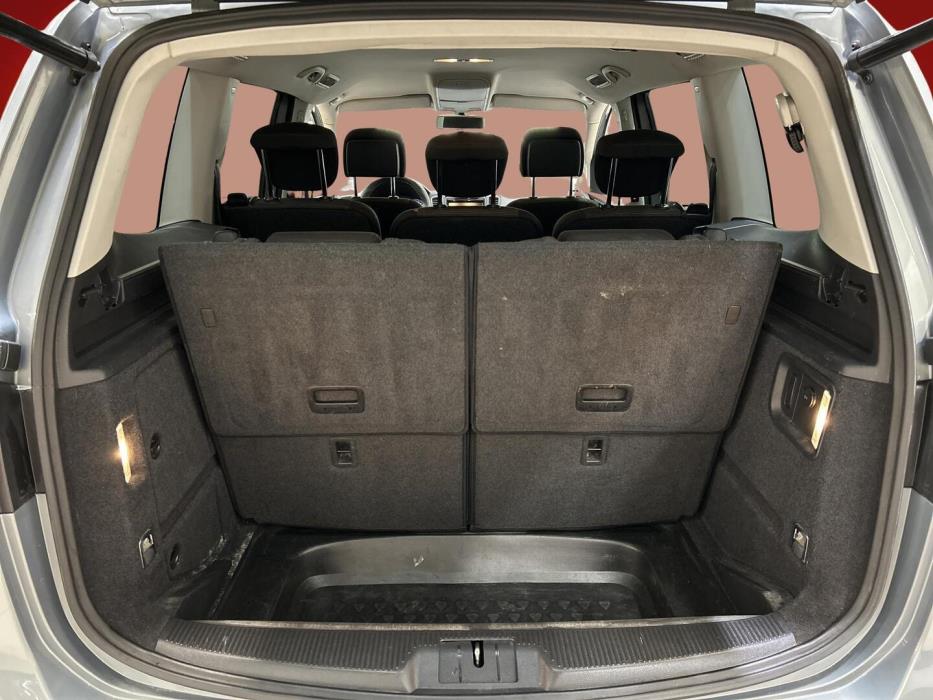VOLKSWAGEN Sharan 2012