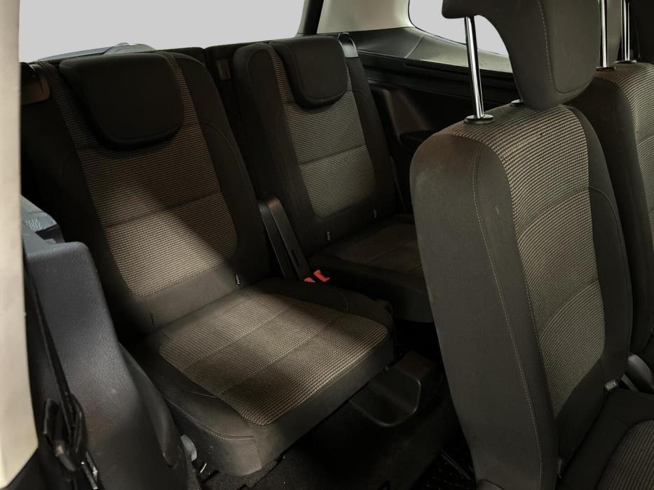 VOLKSWAGEN Sharan 2012