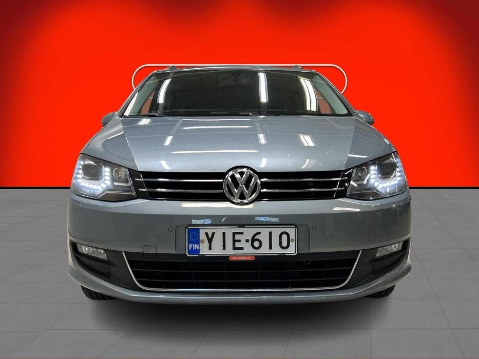 VOLKSWAGEN Sharan 2012