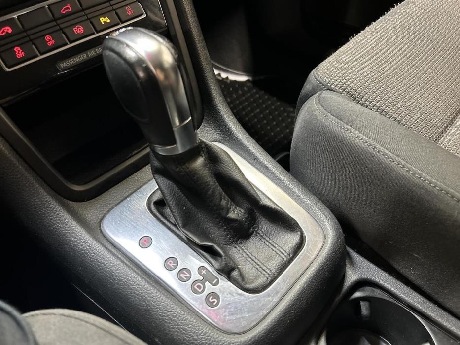VOLKSWAGEN Sharan 2012
