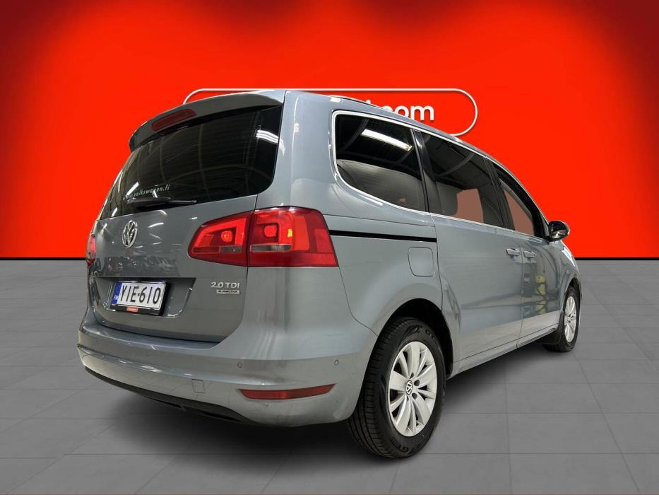 VOLKSWAGEN Sharan 2012