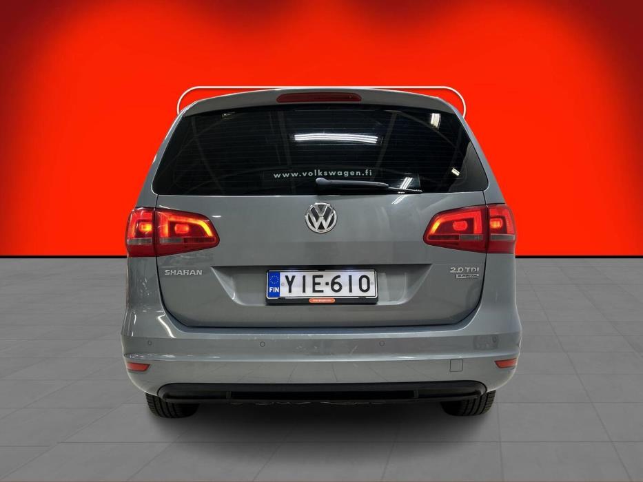 VOLKSWAGEN Sharan 2012