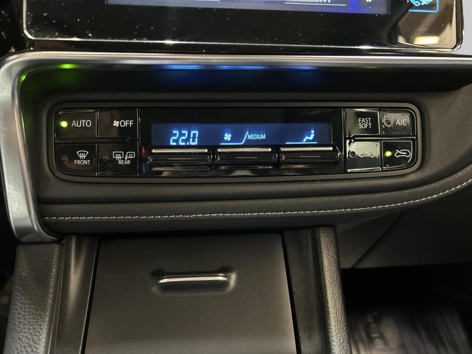 TOYOTA Auris 2015