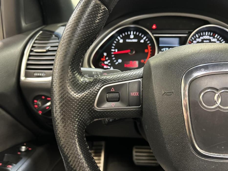 AUDI Q7 2011