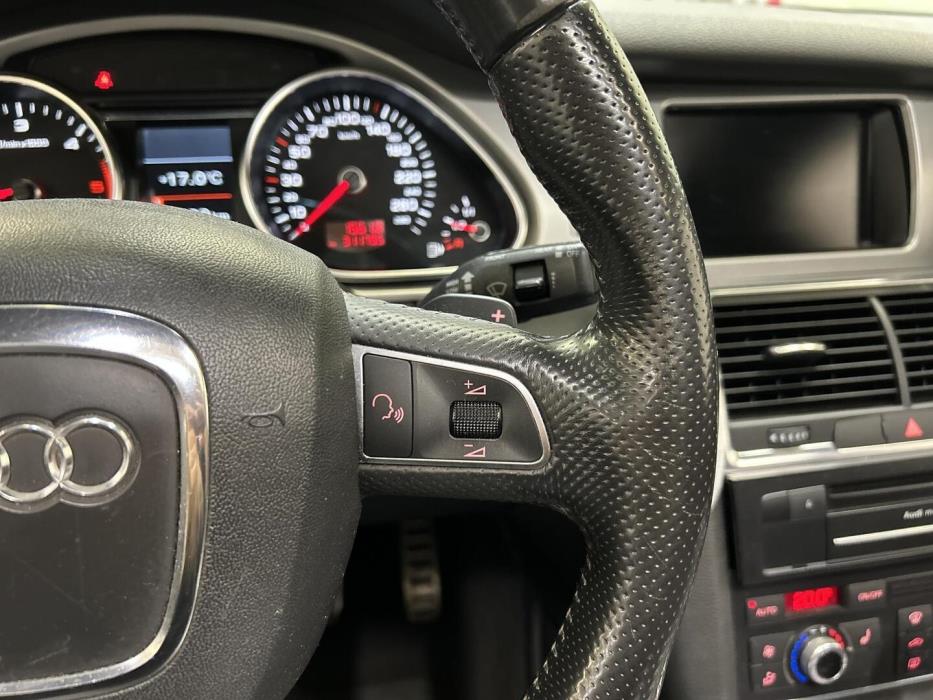 AUDI Q7 2011