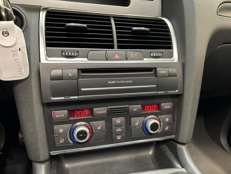 AUDI Q7 2011