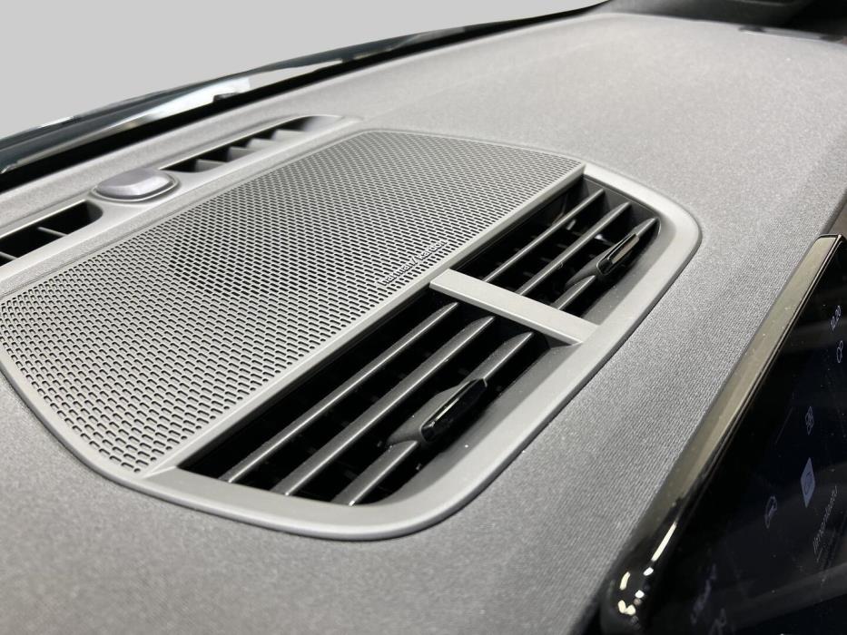 POLESTAR 2 2023