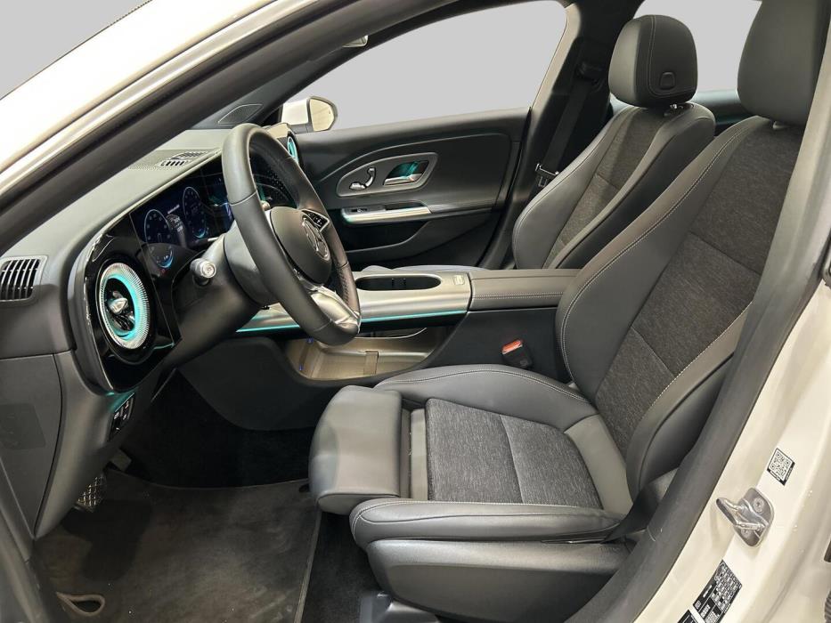MERCEDES-BENZ CLA 2026