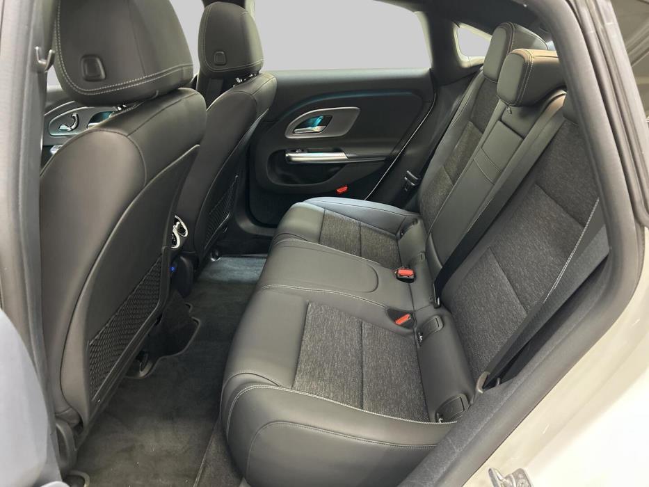 MERCEDES-BENZ CLA 2026