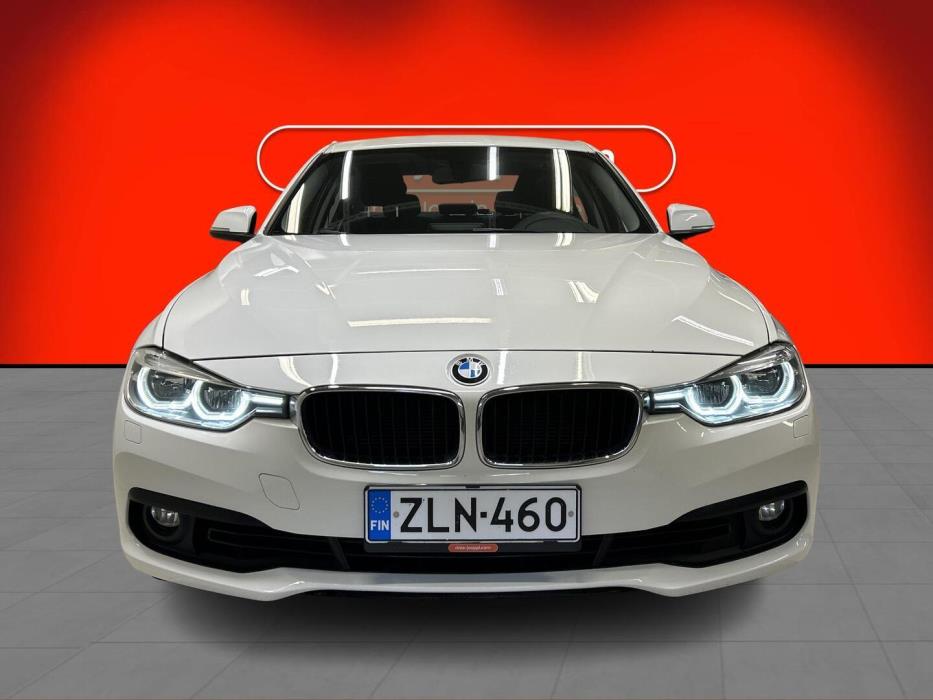 BMW 318 2017