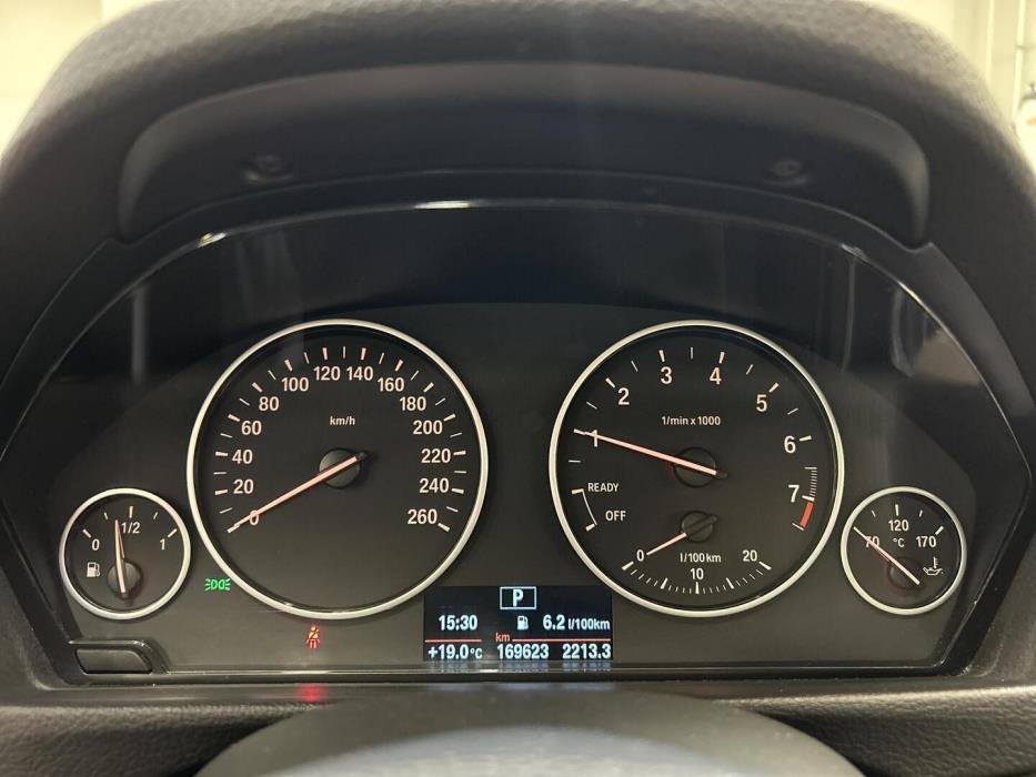 BMW 318 2017