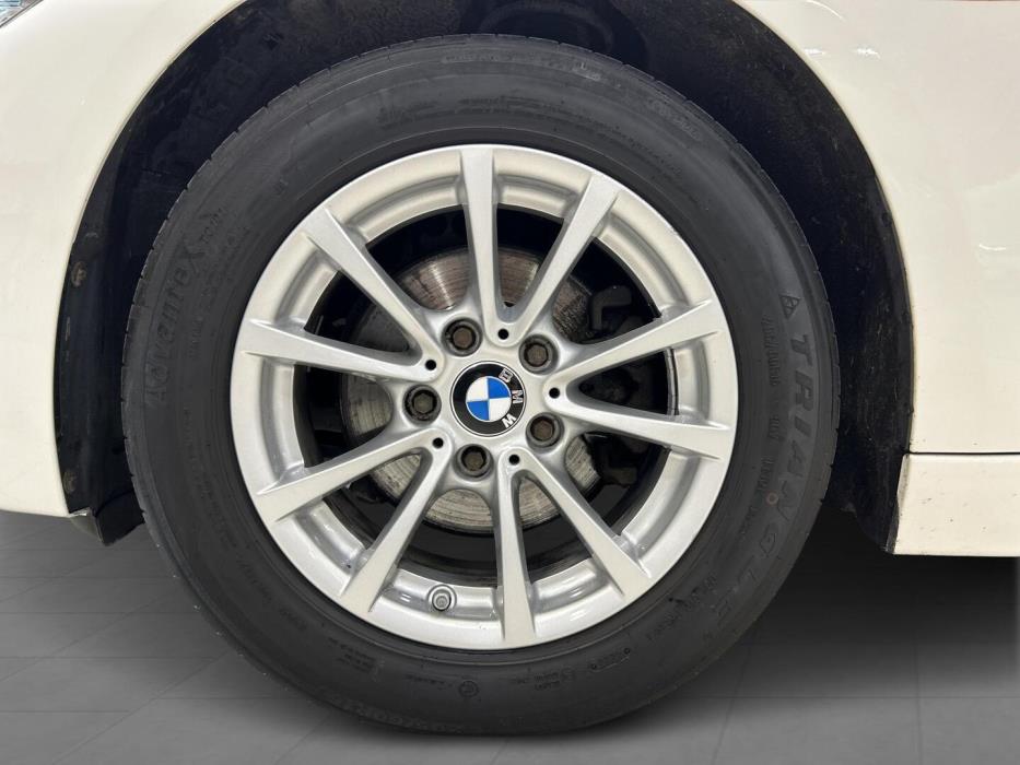 BMW 318 2017