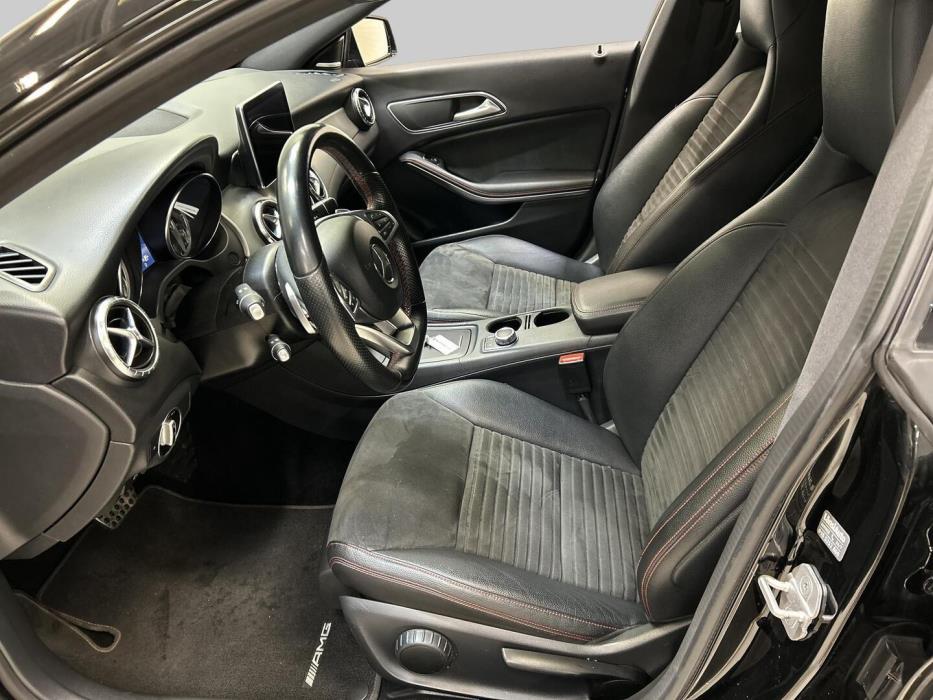MERCEDES-BENZ CLA 2015