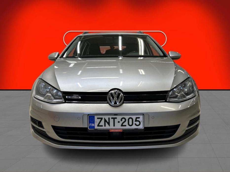 VOLKSWAGEN Golf 2016