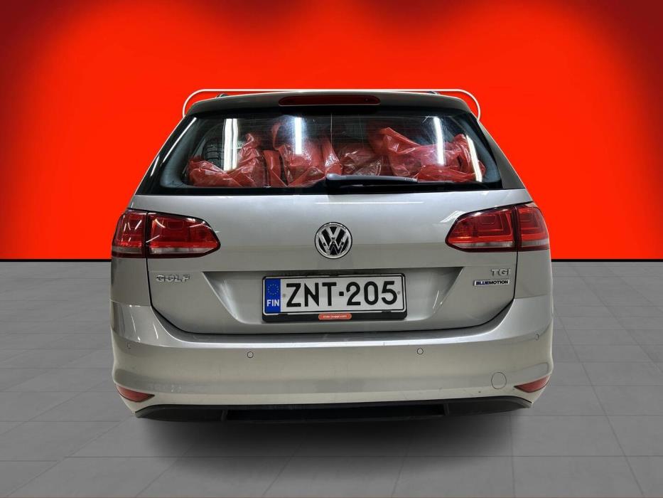 VOLKSWAGEN Golf 2016