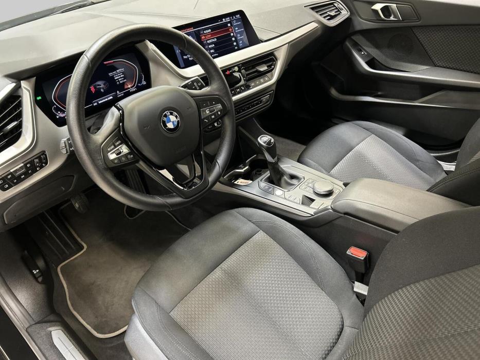 BMW 118 2023